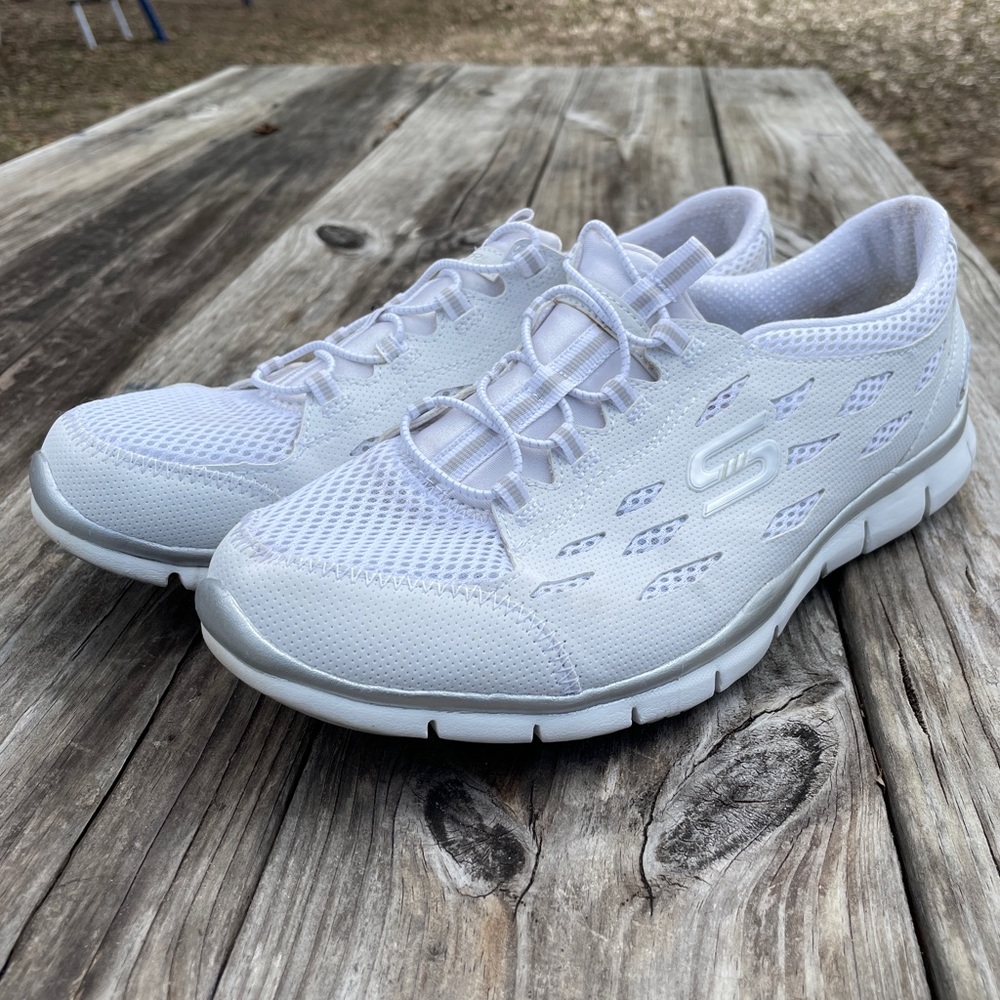 Sketchers slip-ons